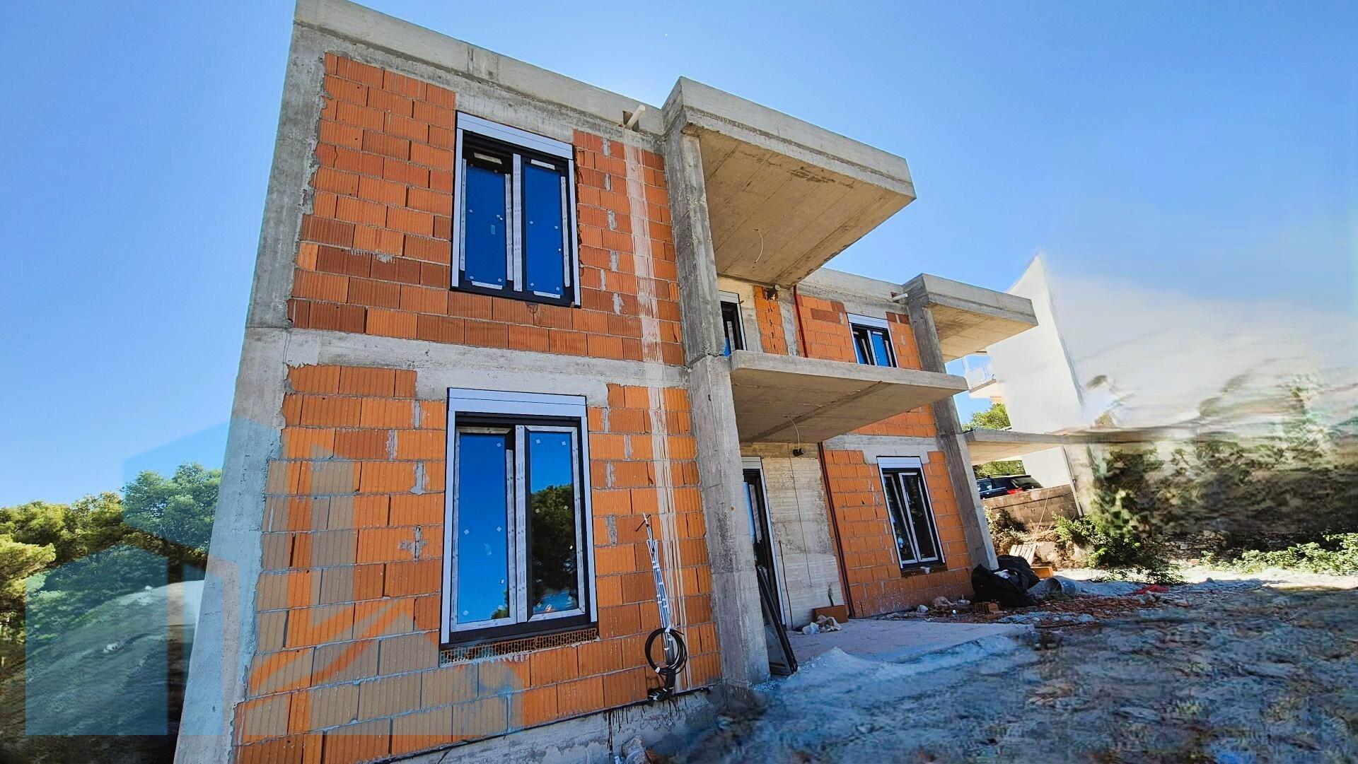 Brodarica, Šibenik - Stan sa vrtom i pogledom na mora