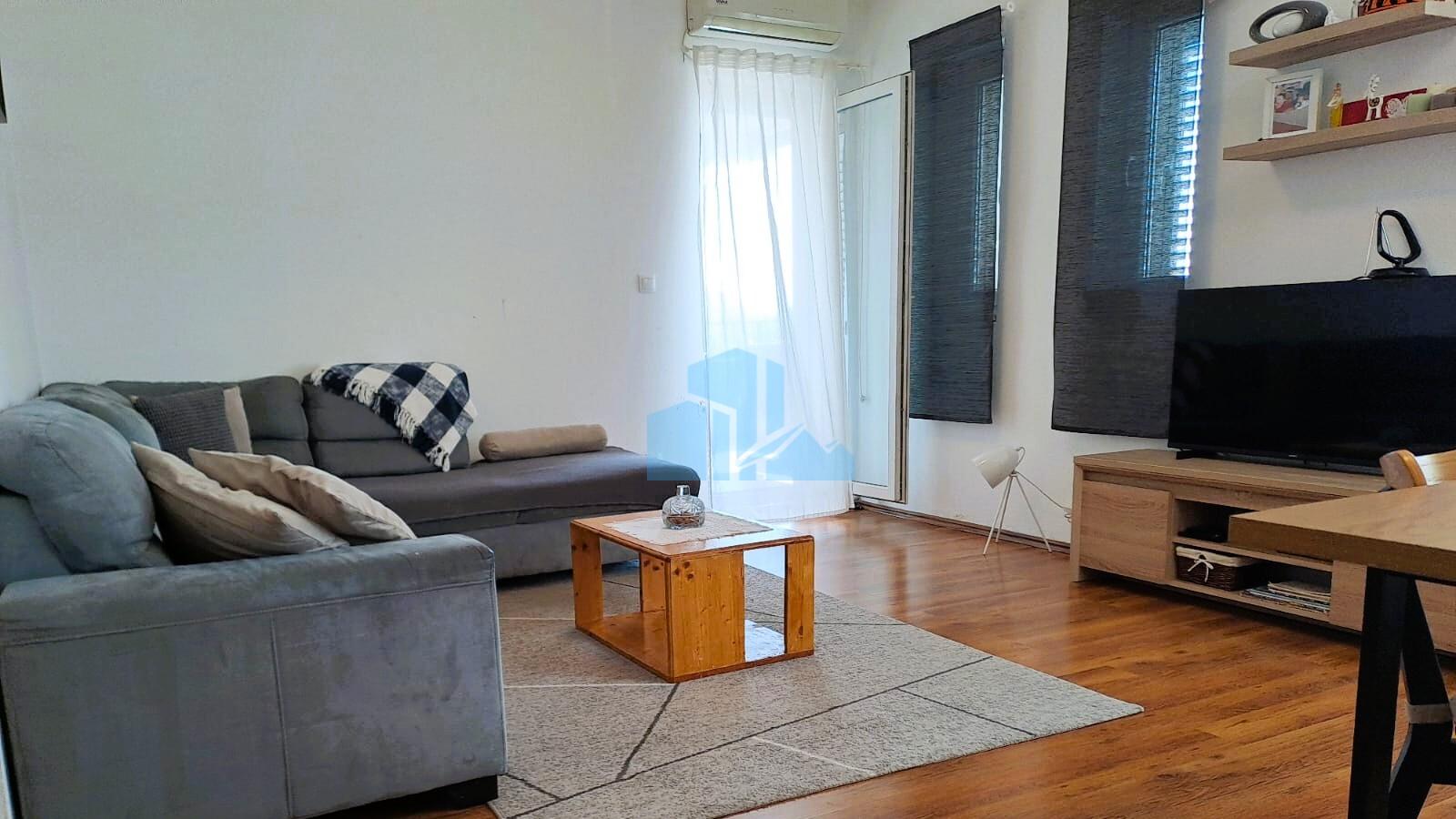 Stan: Šibenik, Vidici 110.00 m2