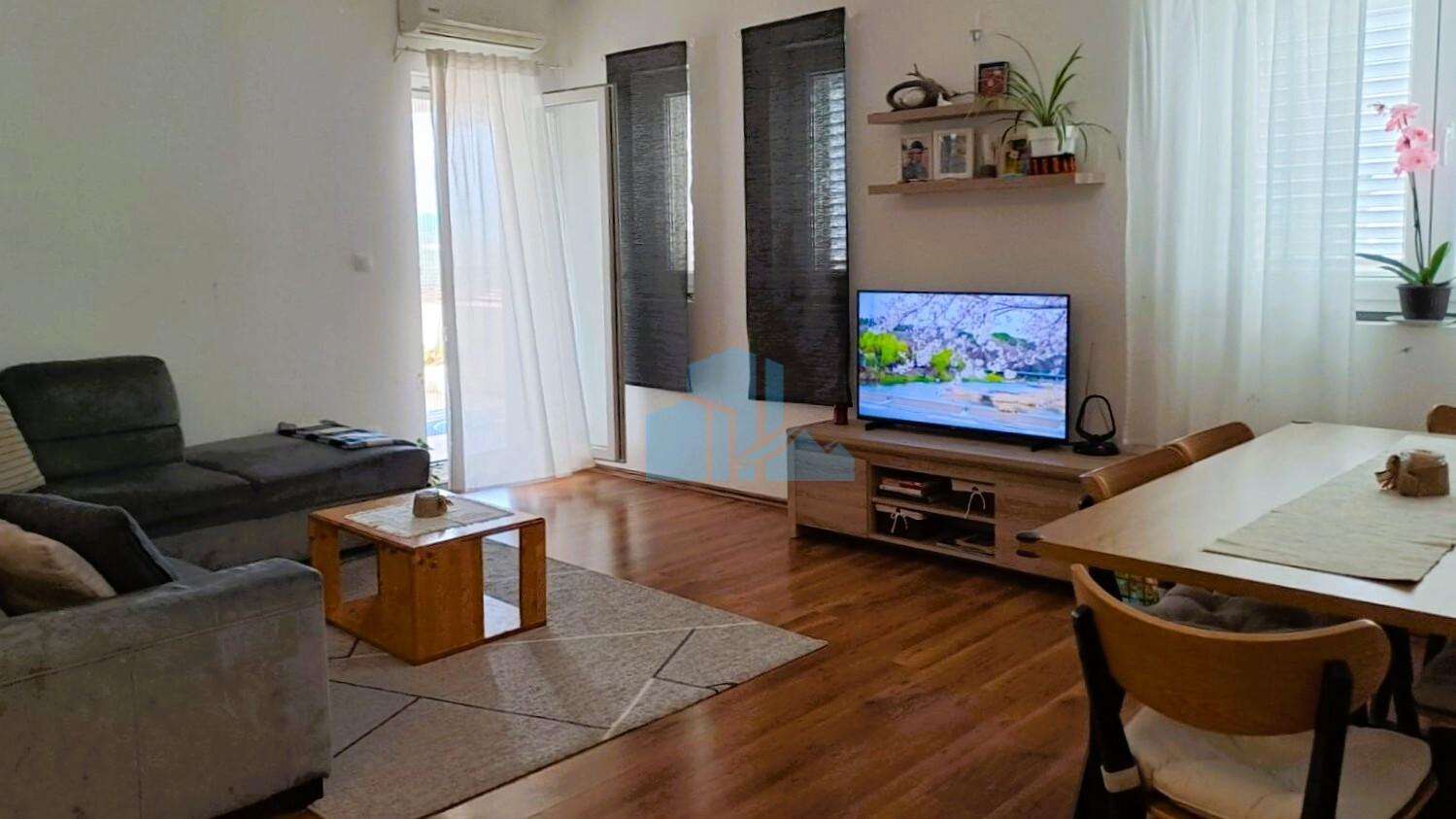 Stan: Šibenik, Vidici 110.00 m2