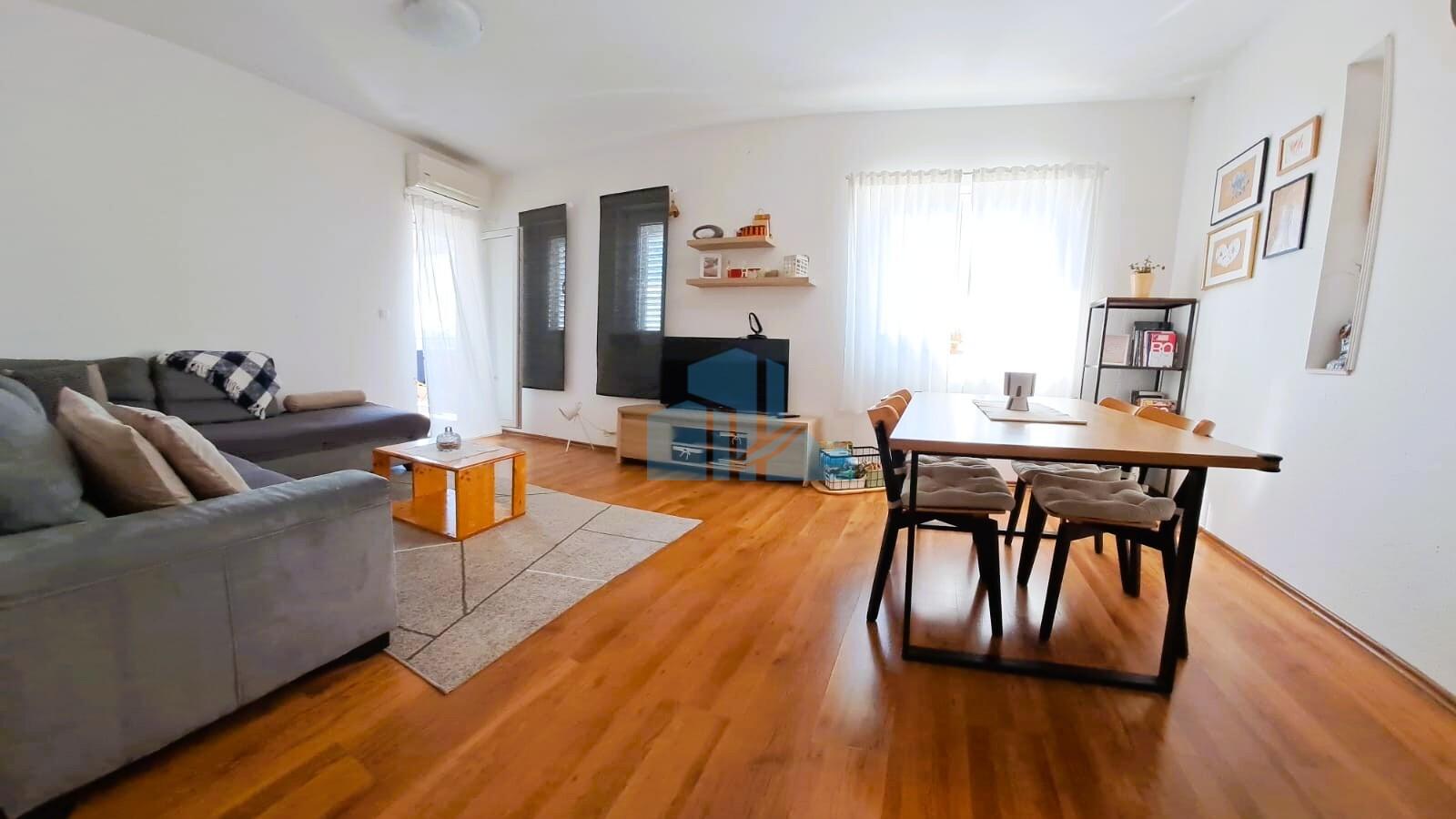 Stan: Šibenik, Vidici 110.00 m2