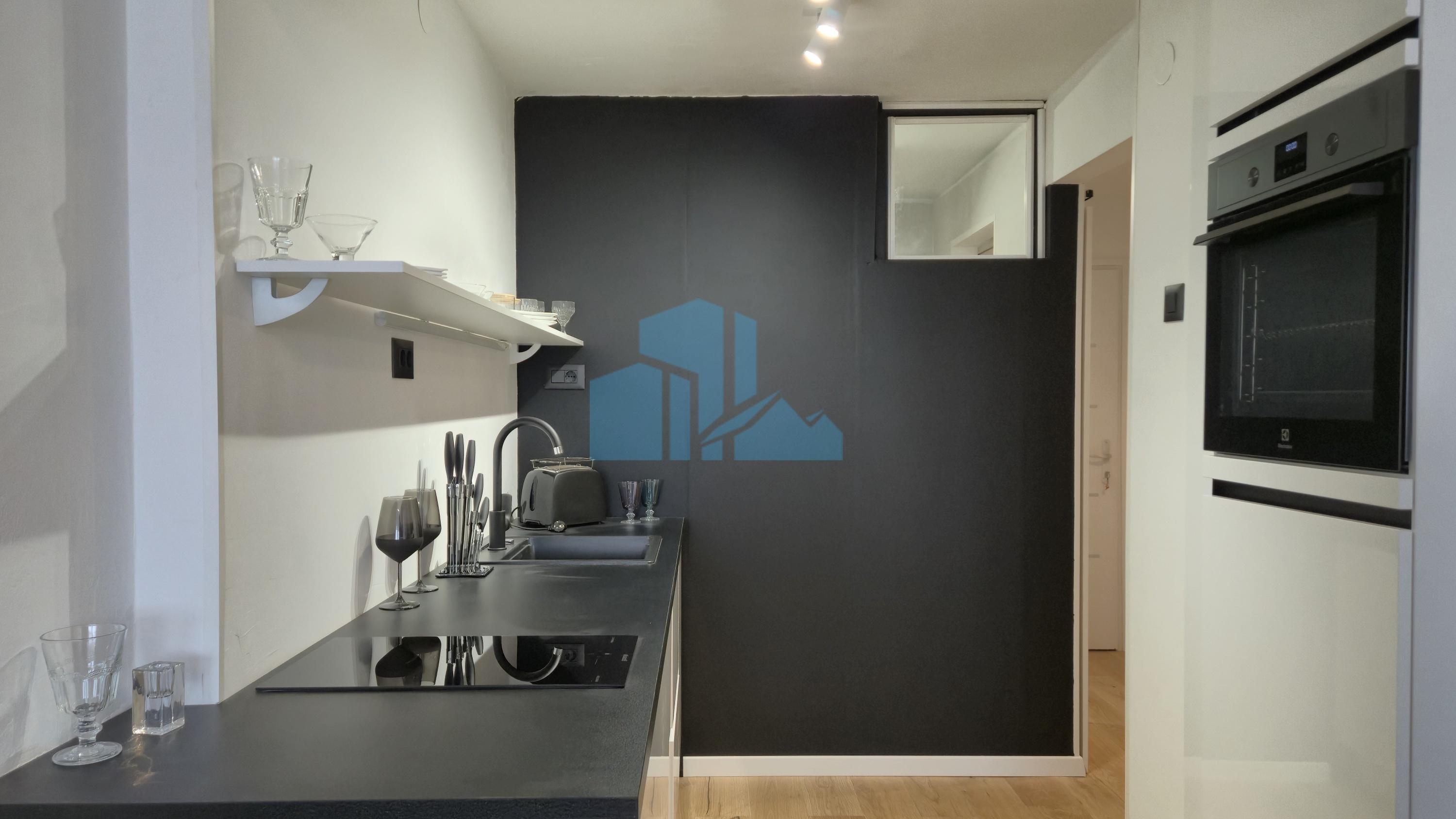 Šibenik – Baldekin - Fully renovated and furnished apartment 42 m²