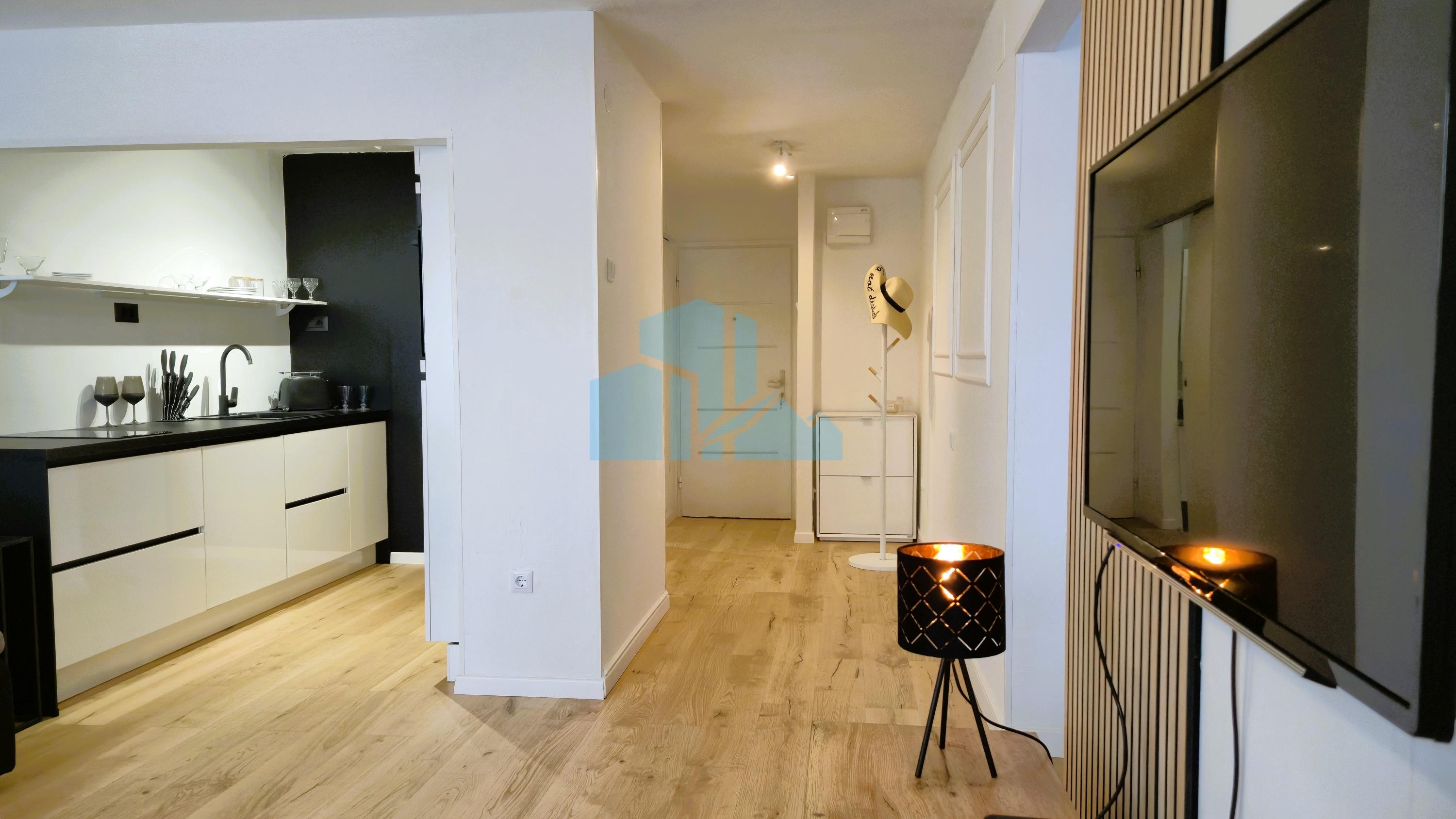 Šibenik – Baldekin - Fully renovated and furnished apartment 42 m²